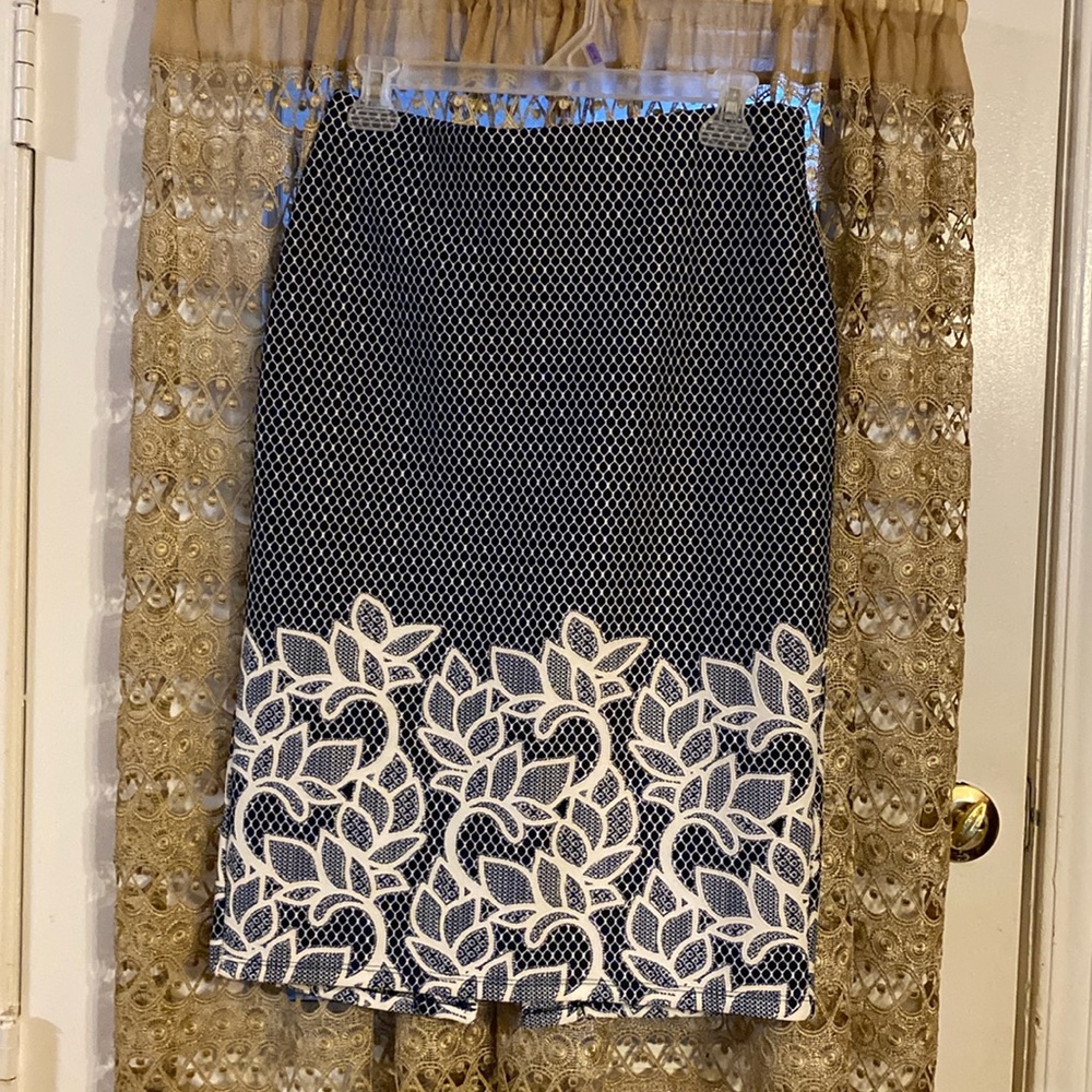 NYCC NAVY BLUE SKIRT SIZE SMALL